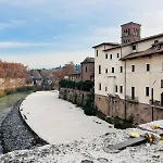 Bed & Breakfast Torre Tolomei Trastevere 4*