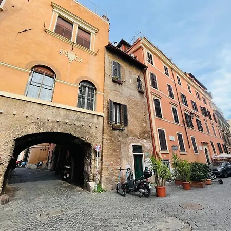 Torre Tolomei Trastevere
